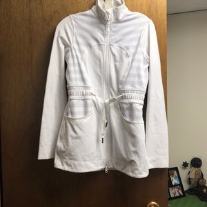 Lululemon size 8 jacket
